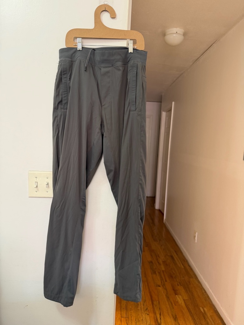 lululemon athletica Men's Slate Gray Jogger Pants